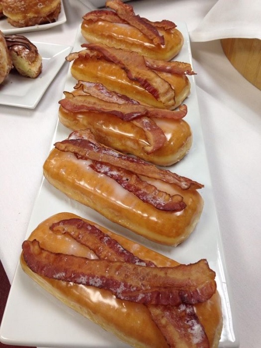 maple bacon donuts 01.jpg
